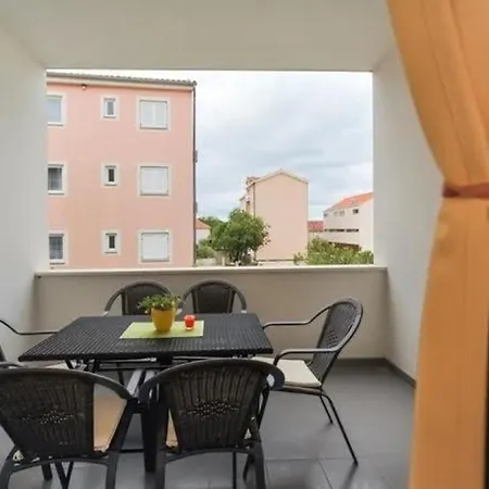 Studio Fur 4 Personen Ca 45 Qm In Srima, Dalmatien Norddalmatien - B60476 شقة