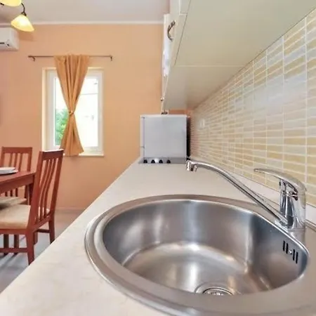 Studio Fur 4 Personen Ca 45 Qm In Srima, Dalmatien Norddalmatien - B60476